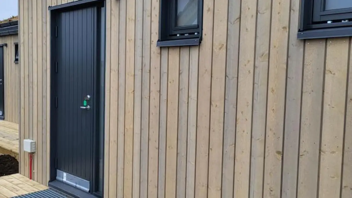 Timber cabin at Landbrot Guesthouse with its private entrance