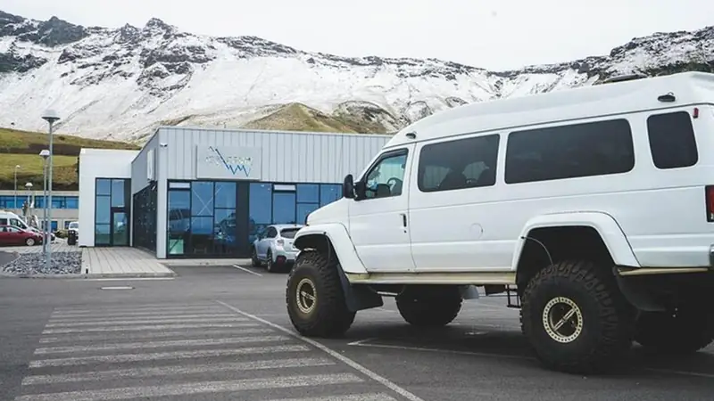 Katla volcano ice cave by super jeep